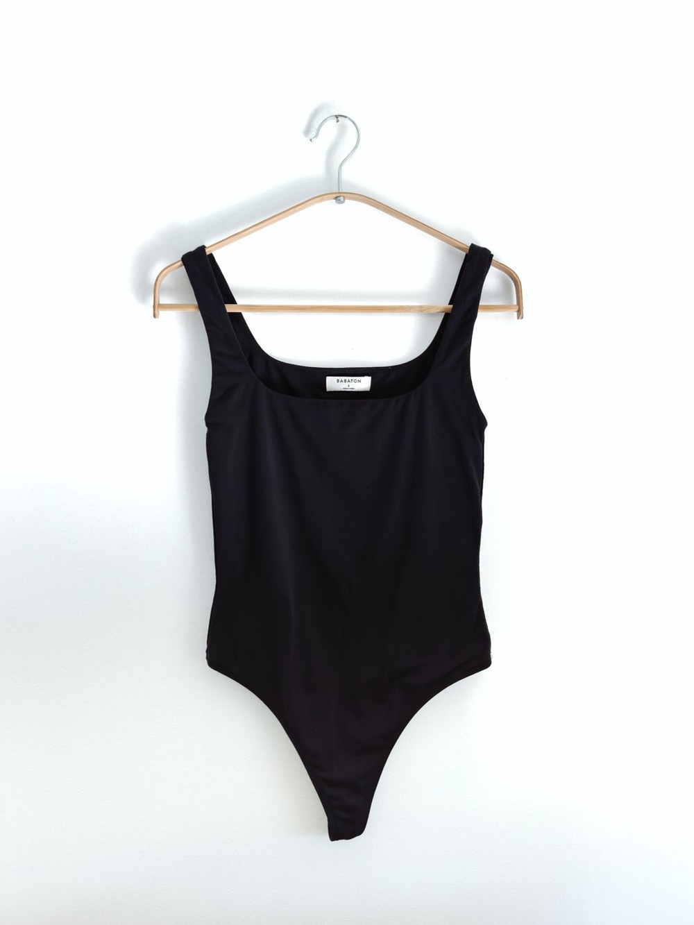 Aritzia Babaton Original Contour Pursue Squareneck Bodysuit Black - Size Small